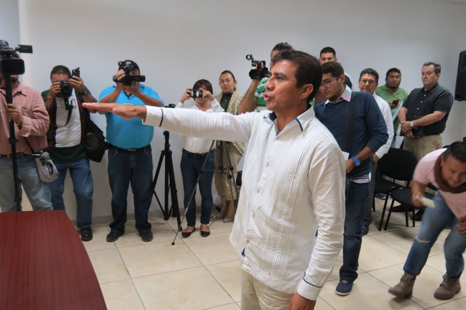 modulos/noticias/archivos/403/files/Sesion del Pleno 10 de enero 2017 nombramiento Irving.jpg